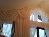 Тюль с ламбрикеном на профильном карнизе